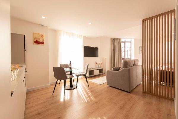 ALAIA ROOMS, Apartamentos Turísticos 0003, Rezervați  Logroño 