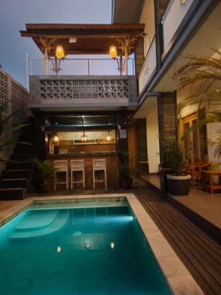Kubuh Dauh Padonan, Rezervați  Hoteluri în Bali cu parcare, Parcare