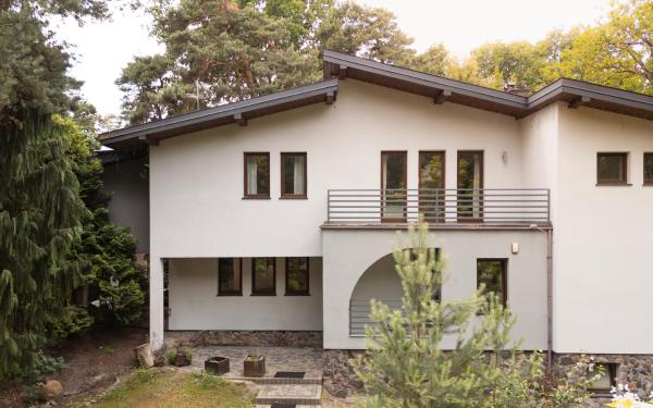 Golden Villas - Cozy Family Villa with Garden & Sauna, Konstancin, Rezervați  Konstancin-Jeziorna 
