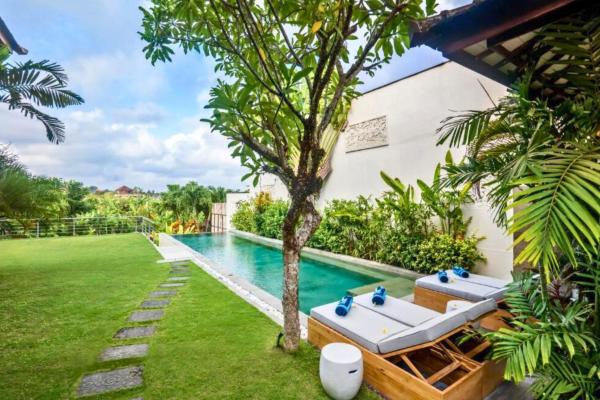 Balindra Lush Garden 6 BR Private Pool Villa, Rezervați  Hoteluri în Dalung cu piscină, Piscină