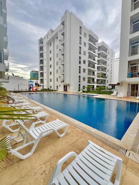 AQUA GARDENS LUXURY SEAVIEW HOMESTAY BAOBAB RD NYALI Msa, Rezervați  Hoteluri în Coast Region cu piscină, Piscină