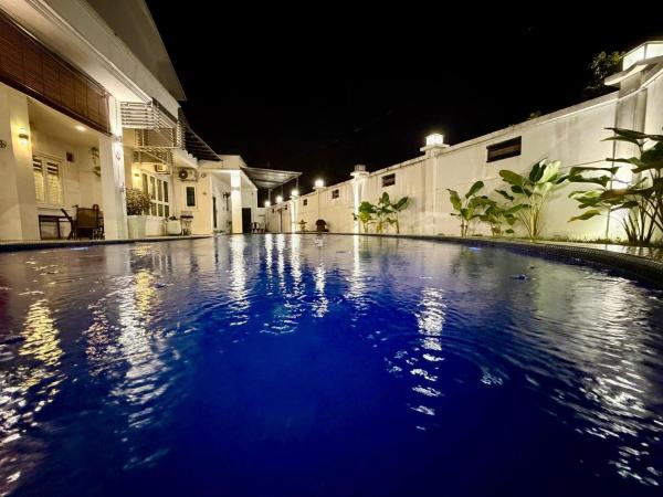 Botani Pool Villa 5R4B 14pax Karaoke BBq, Rezervați  Ipoh Perak