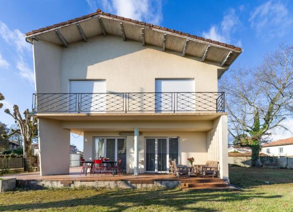 Villa Amistad - centre - parking - jardin - lave linge et vaisselle, Rezervați  Mont-de-Marsan Landes