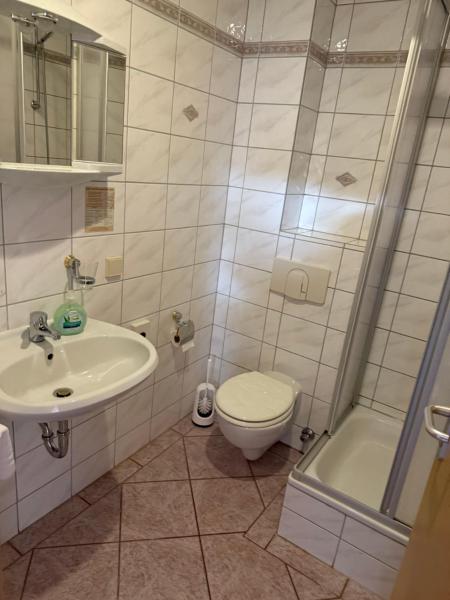 Hotel Leonis, Rezervați  Aue-Bad Schlema Saxonia