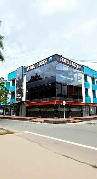 Hotel Luxor Plaza, Rezervați  Puerto Gaitan 
