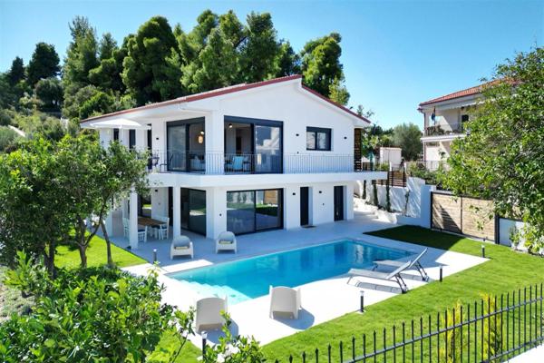 Mandarini Luxury Villa Pefkochori 5 bedrooms 12 guests, Rezervați  Hoteluri în Macedonia cu piscină, Piscină