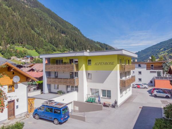 Apartment Alpenrose-2 by Interhome, Rezervați Apartament Hoteluri în Tirol cu parcare, Parcare