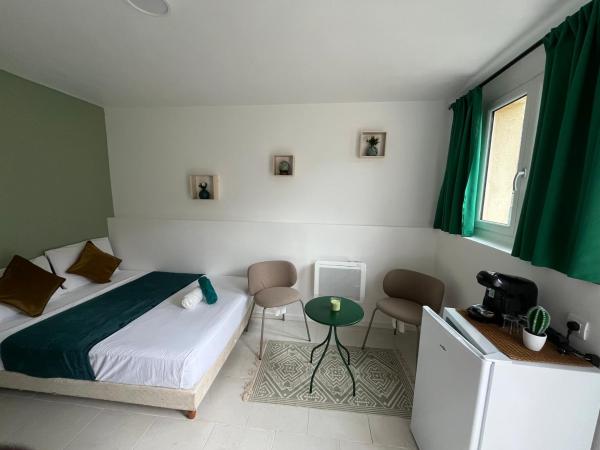 Studios privatifs avec vue sur Jardin, Rezervați   