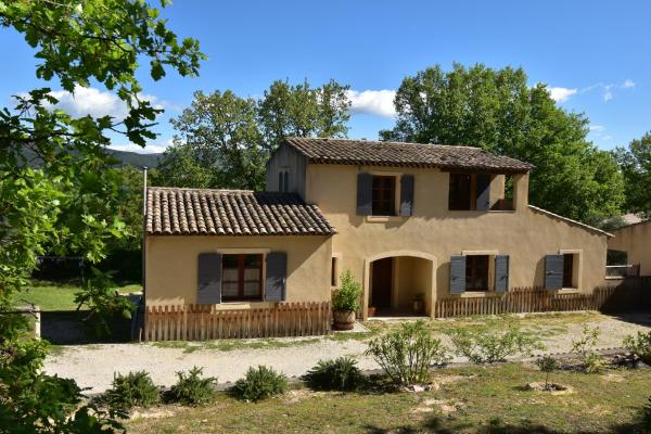 Les Chambres du Luberon & Table dhôtes, Rezervați  Hoteluri în Lauris cu parcare, Parcare