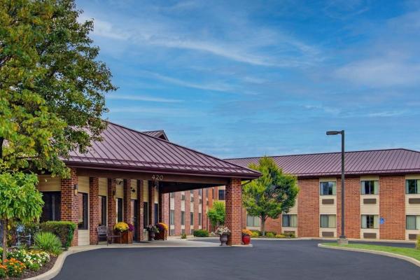 Capital O Amerihost Inn and Suites Fulton Hwy 54 MO, Rezervați  Fulton Missouri