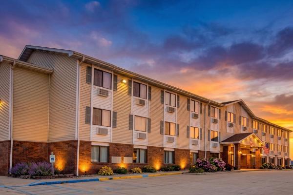 Capital O Amerihost Inn and Suites Kingdom City Hwy 54 MO, Rezervați  Kingdom City Missouri