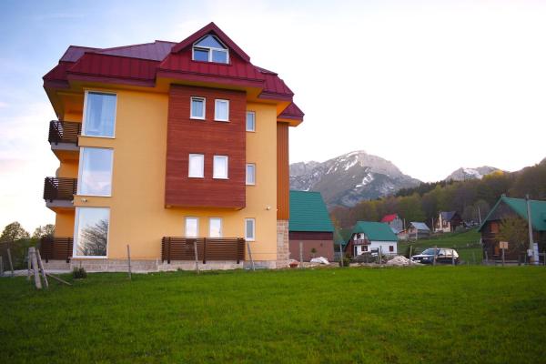 Queen of Durmitor, Rezervați  Hoteluri în Zabljak County cu parcare, Parcare