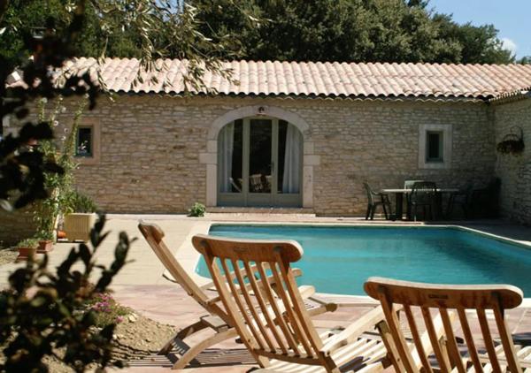 Maison conviviale à Chamaret, 90 m² avec piscine partagée, Rezervați  Chamaret Marsilia