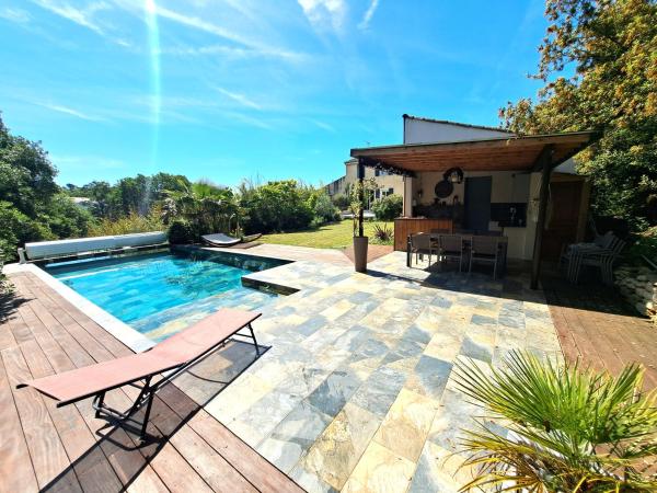 Villa avec piscine à Montolieu, Rezervați  Montolieu Aude