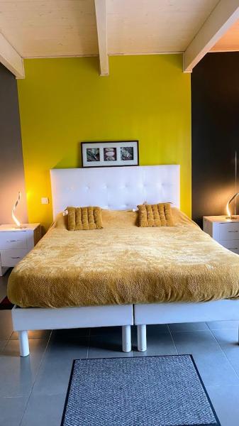 Chambre MELUSINE, Rezervați   