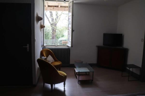 agréables studios avec terrasse sur jardin, Rezervați  Caussade Tarn-et-Garonne