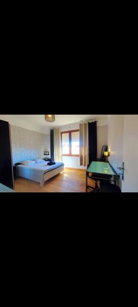 Chambre Luxurieux Gris, Rezervați  Hoteluri în Perpignan cu parcare, Parcare