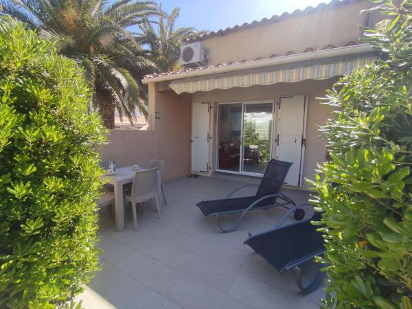 Villa 21, Cap Sauvage au village naturiste, Rezervați  Cap d'Agde Hérault