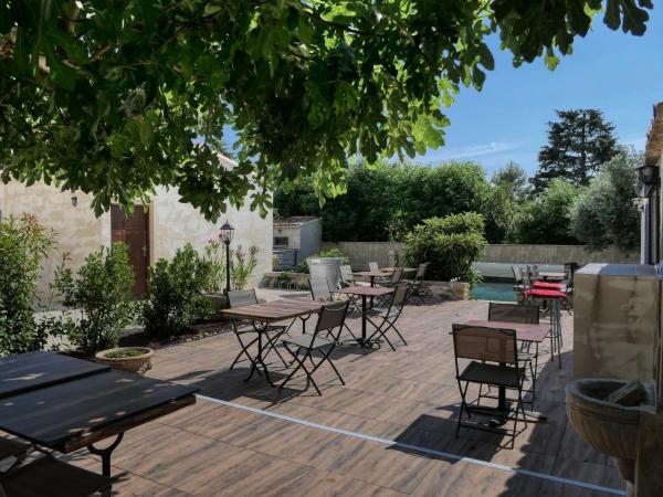 Coeur de Provences, Rezervați  Hoteluri în Saint-Didier cu piscină, Piscină