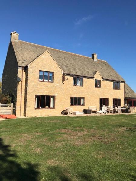 Weston Grounds Farm, Rezervați Sejur la fermă Hoteluri în Gloucestershire cu parcare, Parcare