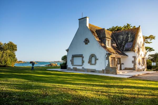 Villa charmante à Roscoff avec vue sur la mer, Rezervați   