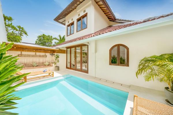 3BR Villa | Seminyak Central | 450m From Beach, Rezervați  Hoteluri în Badung cu piscină, Piscină