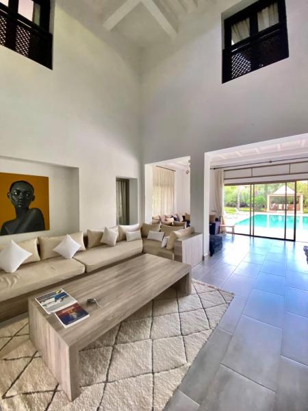 Luxueuse villa avec piscine et magnifique jardin, Rezervați  Hoteluri în Marrakech-Tensift-Haouz cu piscină, Piscină