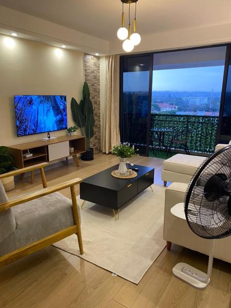 urban loft retreat apartment with fully equipped gym ,heated swimming pool, private parking and relaxing rooftop with breath taking views, Rezervați Apartament Hoteluri în Nairobi cu parcare, Parcare