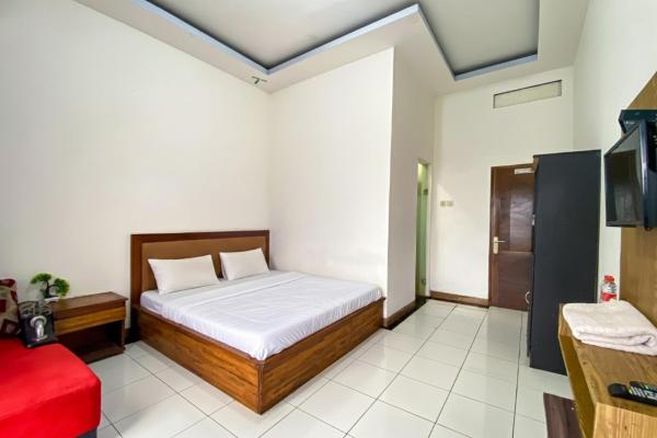 Hotel Tirta Jadi at Karangkobar Banjarnegara Mitra RedDoorz, Rezervați  Karangkobar Central Java