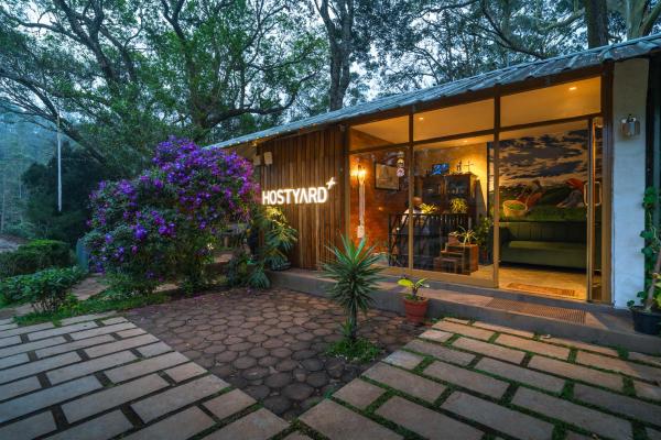 Hostyard Plantation Hostel near Munnar, Rezervați  Suryanelli New Delhi