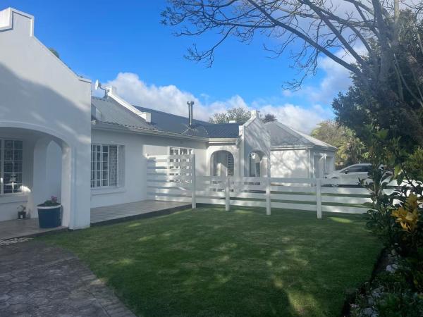 The White House, Rezervați  George Western Cape
