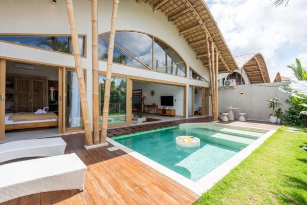 Louisa - 2BR Private Pool Villa in Kerobokan, Rezervați  Hoteluri în Bali cu parcare, Parcare