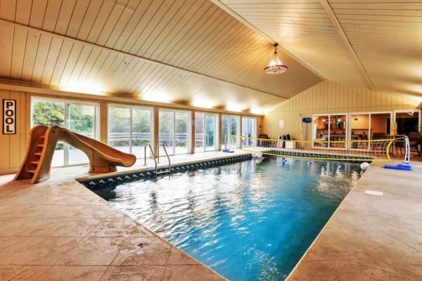 Valley View Villa, Rezervați  Hoteluri în Lancaster cu piscină, Piscină