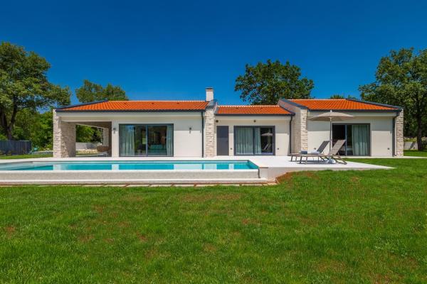 Villa Vista Verde, Rezervați  Majkusi Istria