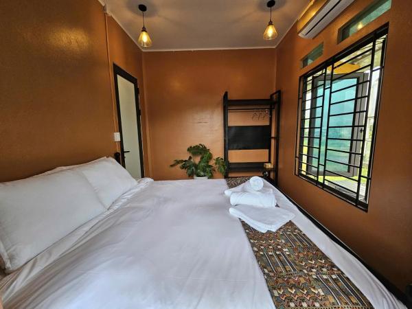 Stay HostelandBar, Rezervați  Làng Cac Ha Giang