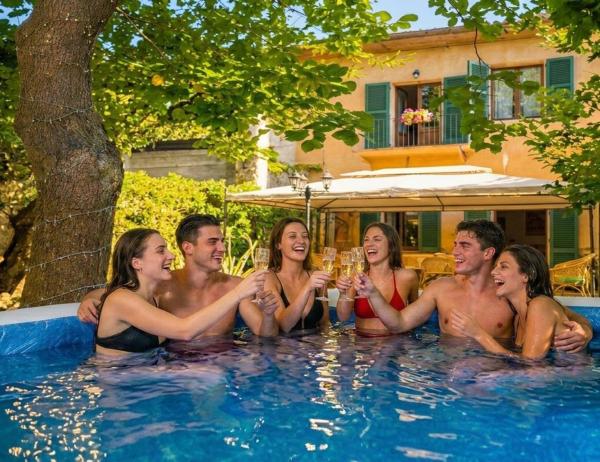Villa Leonardo House Pisa, Rezervați  Hoteluri în Pisa cu piscină, Piscină