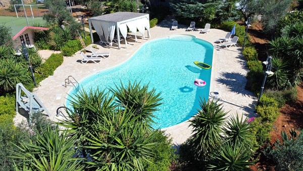 Villa Frande - Con Ampia Piscina E Campo Da Gioco Privato, Rezervați  Alessano Salento
