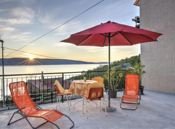 Apartments Luka & Leona, Rezervați Apartament Hoteluri în Kvarner cu parcare, Parcare
