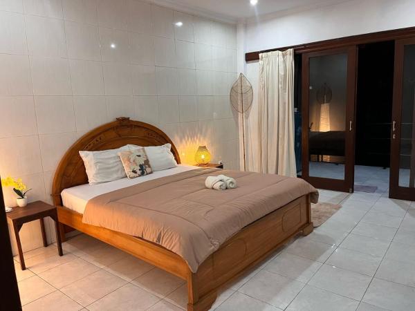 Yana Guest House Canggu, Rezervați  Hoteluri în Bali cu parcare, Parcare