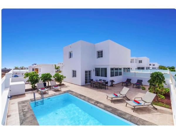 Villa Bliss Rubicon, Rezervați  Hoteluri în Canary Islands cu parcare, Parcare