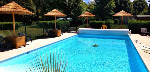Camping le Martinet, Rezervați  Hoteluri în Centre cu piscină, Piscină