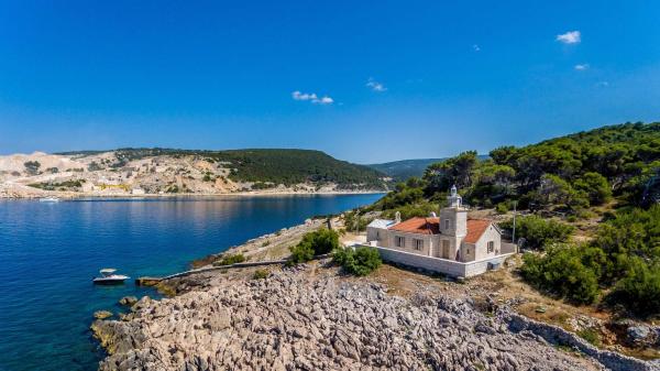 Phenomenal Pucisca Villa Lighthouse St Nicholas 2 Bedrooms Floor Heating, Rezervați  Pucisca Brac
