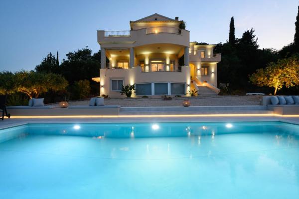 Aeras Luxury Villa, Rezervați  Kastanéa 