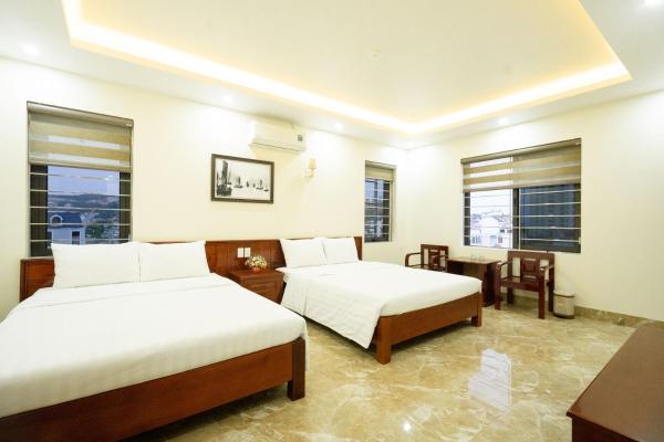 Khách sạn Hà Giang Hotel, Rezervați  Hoteluri în Quang Ninh cu parcare, Parcare