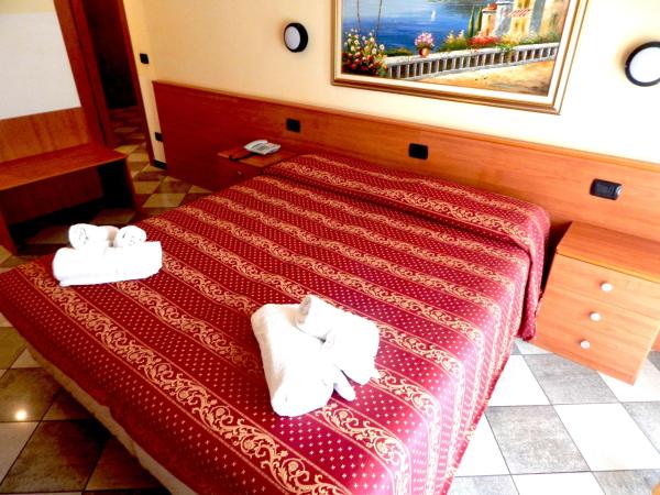 RESIDENCE HOTEL ISABELLA, Rezervați  Loano Liguria