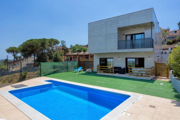 Hauzify I Villa Velaz, Rezervați  Fogars de la Selva Barcelona Province