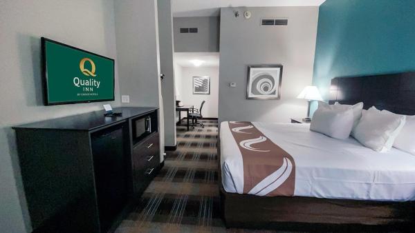 Quality Inn Roseville-Detroit North, Rezervați  Roseville Detroit Metropolitan Area
