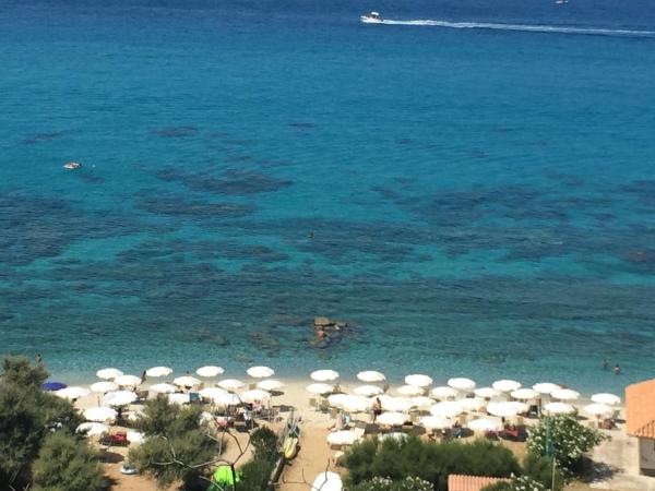 Residenza Gherly, Rezervați  Hoteluri în Capo Vaticano cu parcare, Parcare