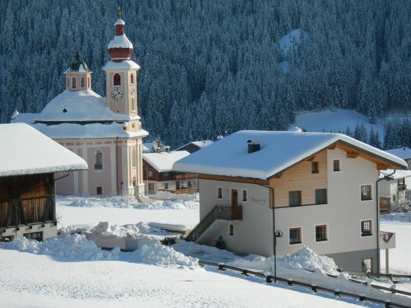 Brunnerhof, Rezervați  Hoteluri în Tirol cu parcare, Parcare