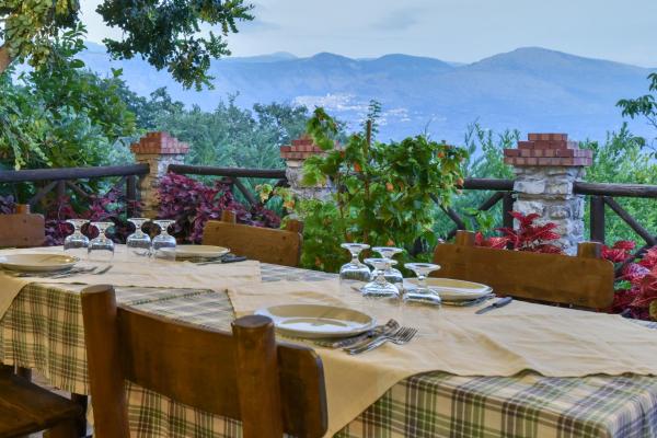 Agriturismo L'Antico Casolare, Rezervați Sejur la fermă Hoteluri în Cilento cu parcare, Parcare